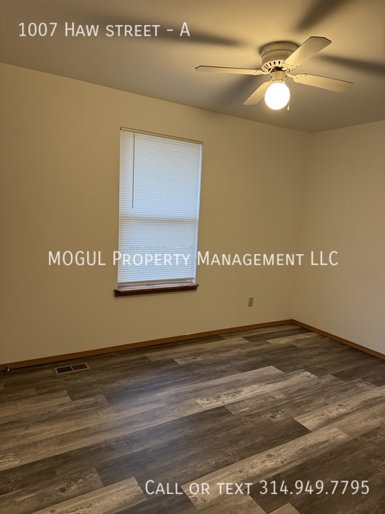 Building Photo - 1007 Haw St