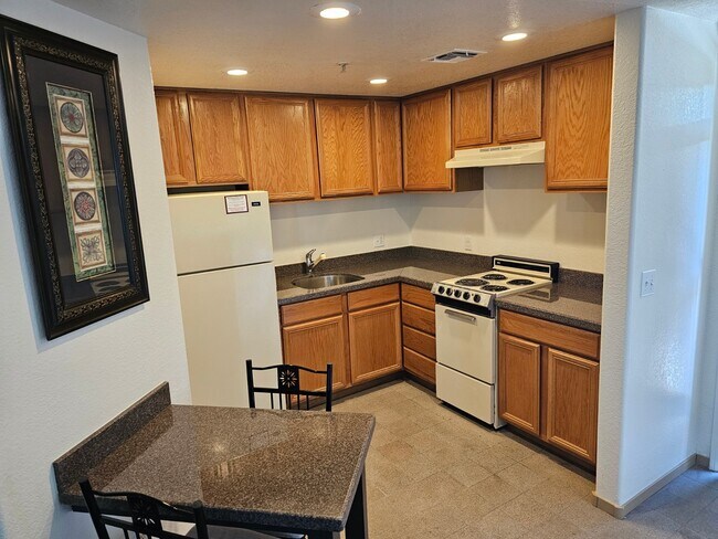 Building Photo - 5600 Boulder Hwy