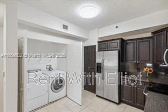 Building Photo - 6952 SW 39th St
