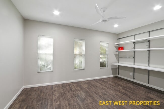 Building Photo - 2945 Schwendeman Ave