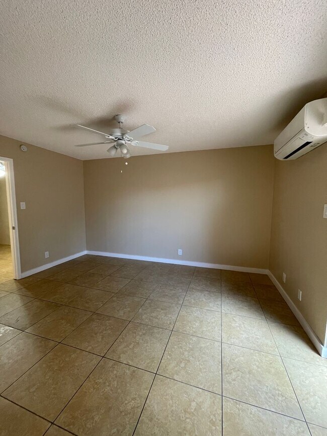Building Photo - Small Apartment Community, Remodeled One b...