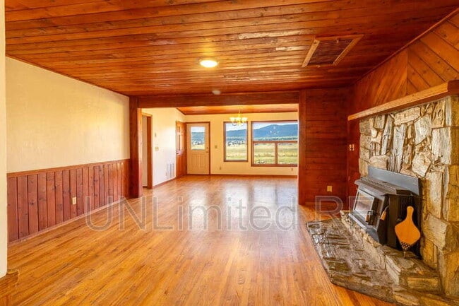 Building Photo - 6600 W Suzette Ln