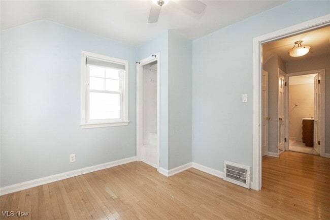 Building Photo - 1718 Maywood Rd