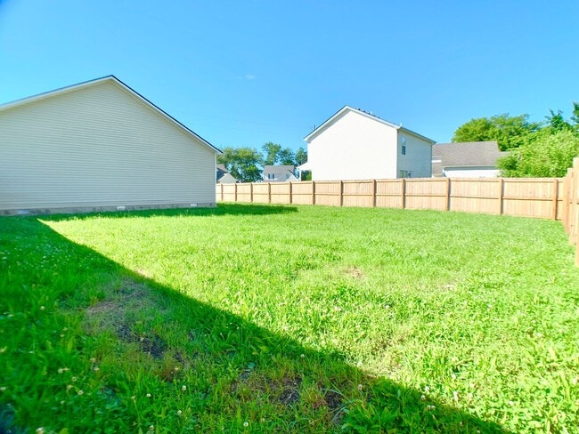 Building Photo - 118 N Cavalcade Cir