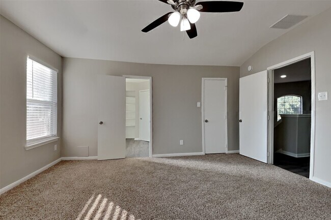 Building Photo - 32339 Summer Park Ln