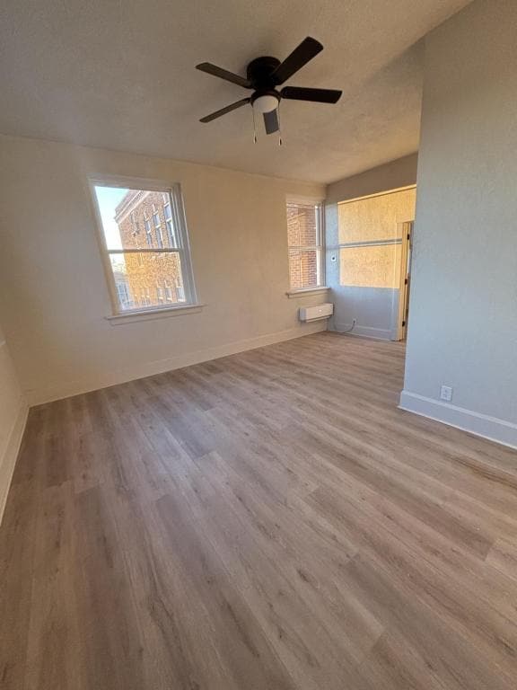 Building Photo - 404 E Bond St