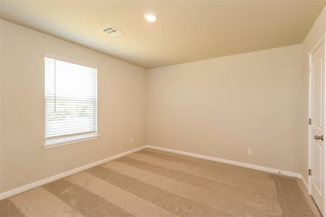 Building Photo - 1607 Crimson Lake Blvd