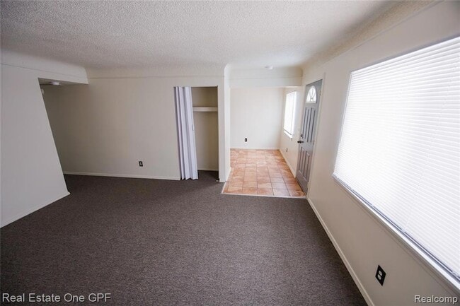 Building Photo - 14960 Alberta Ave