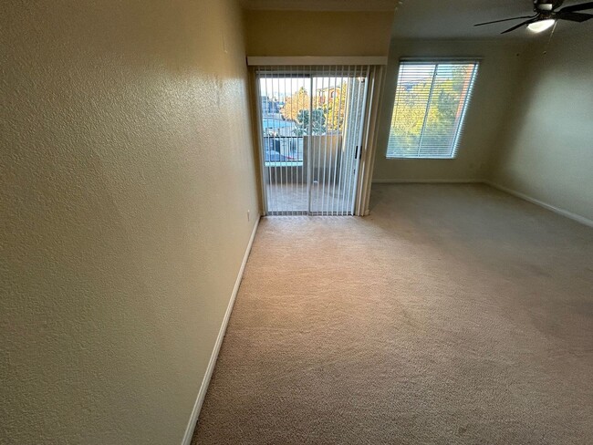 Building Photo - ADORABLE 2 BEDROOM 2 BATHROOM CONDO LOCATED IN A GATED COMMUNITY