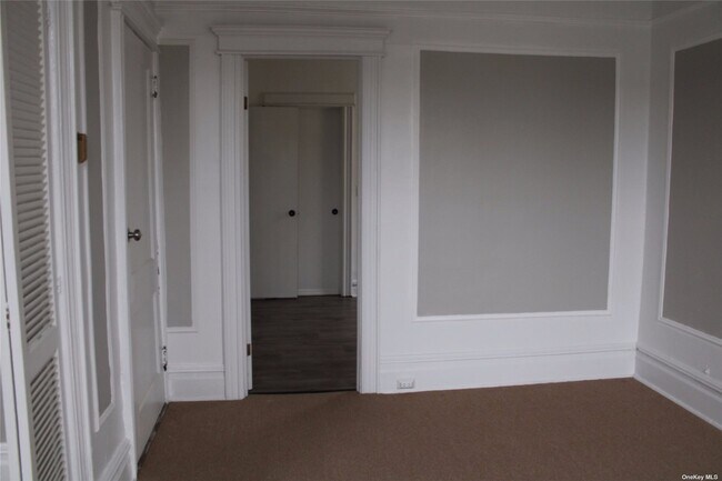 Building Photo - 78-10 82nd St