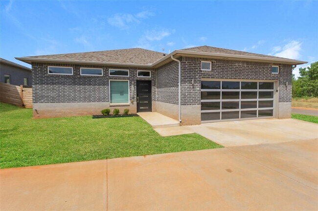 Primary Photo - 11346 Paradise Out Ln