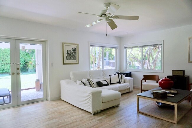 Building Photo - 13200 SW 59th Ave