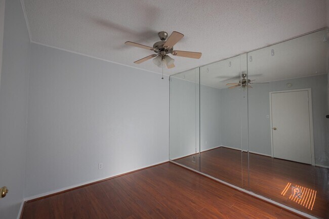 Building Photo - 2110 Rio Grande St