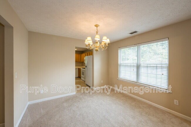 Building Photo - 304 Meadow Point