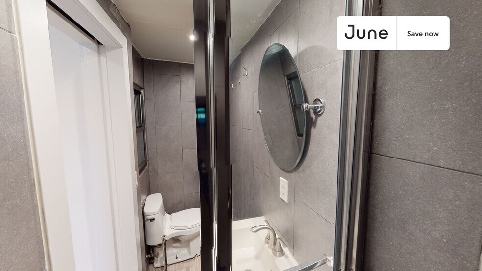 Building Photo - 534 E 14th St