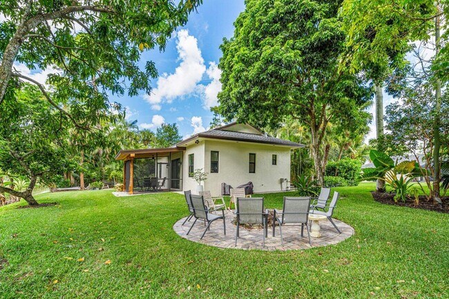 Building Photo - 12466 Quercus Ln