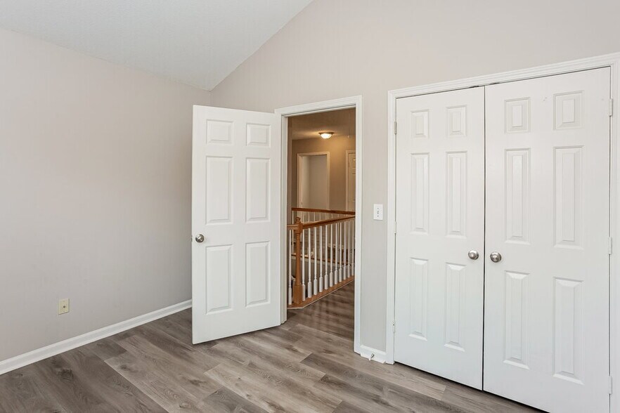 Building Photo - 4924 Rosena Dr