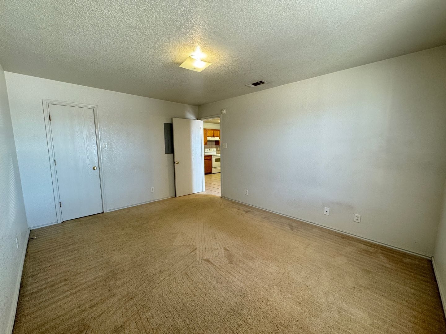 Building Photo - 411 E Central Texas Expy