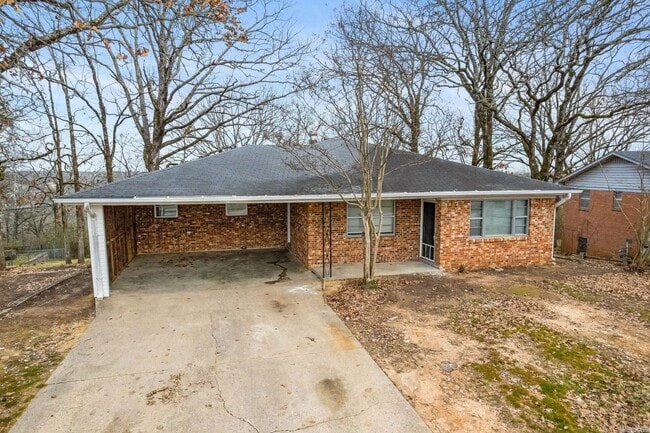 Primary Photo - 5708 Alta Vista Dr