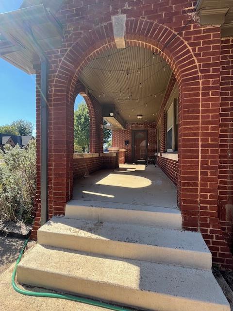 Building Photo - 525 NW Eubanks St