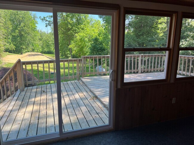 Building Photo - Quakertown Cape in Private Setting