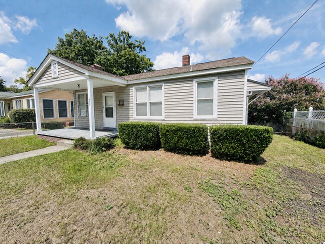Building Photo - 409 9th St