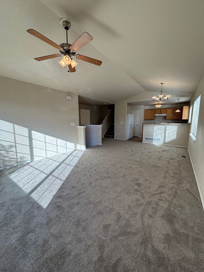 Building Photo - 3 Bed 2.5 Bath w/AC - MileStoneRES
