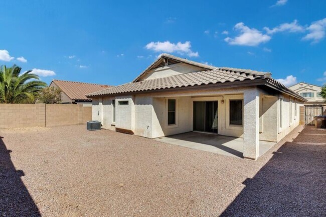 Building Photo - 740 E Mule Train Trail