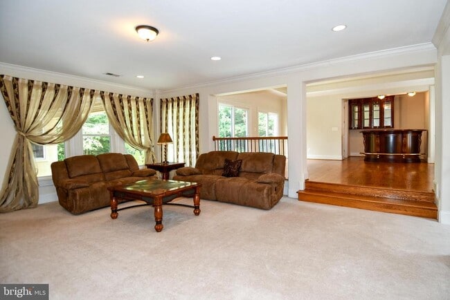 Building Photo - 7104 Old Dominion Dr
