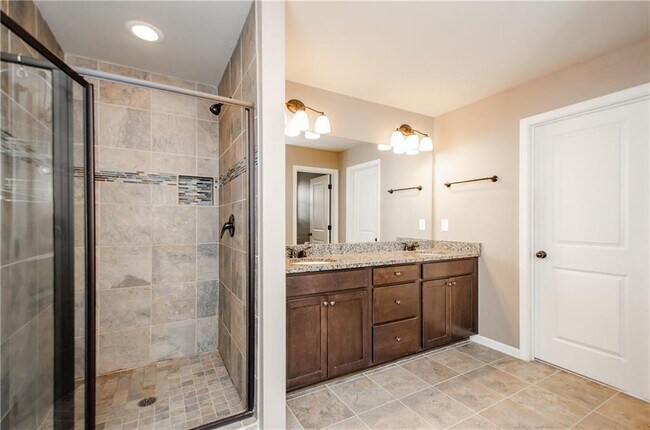 Building Photo - 4669 Sierra Creek Dr NE