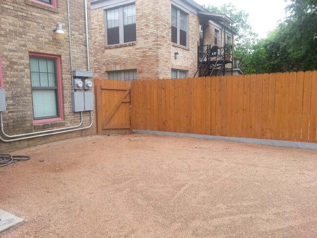 Building Photo - 1 Trinity Pl