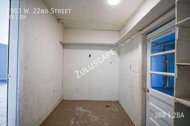 Building Photo - 2903 W 22nd St