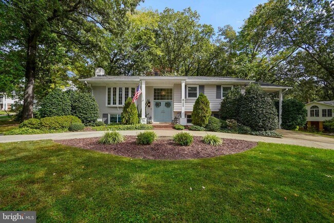 Building Photo - 9123 Cherrytree Dr