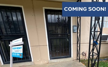 Building Photo - 1907 S Pkwy E