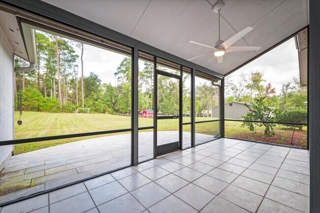 Building Photo - Beautiful 4BR Home with Fireplace, Screene...