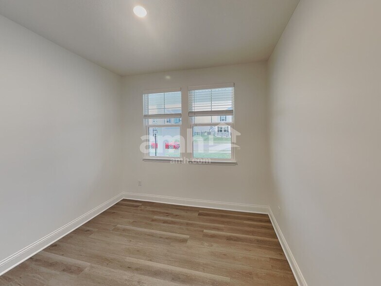 Building Photo - 205 Kramer Mills Dr