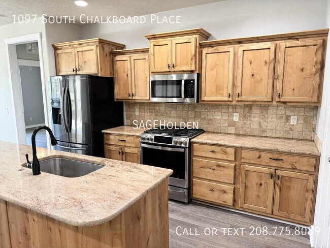Building Photo - 1097 S Chalkboard Pl