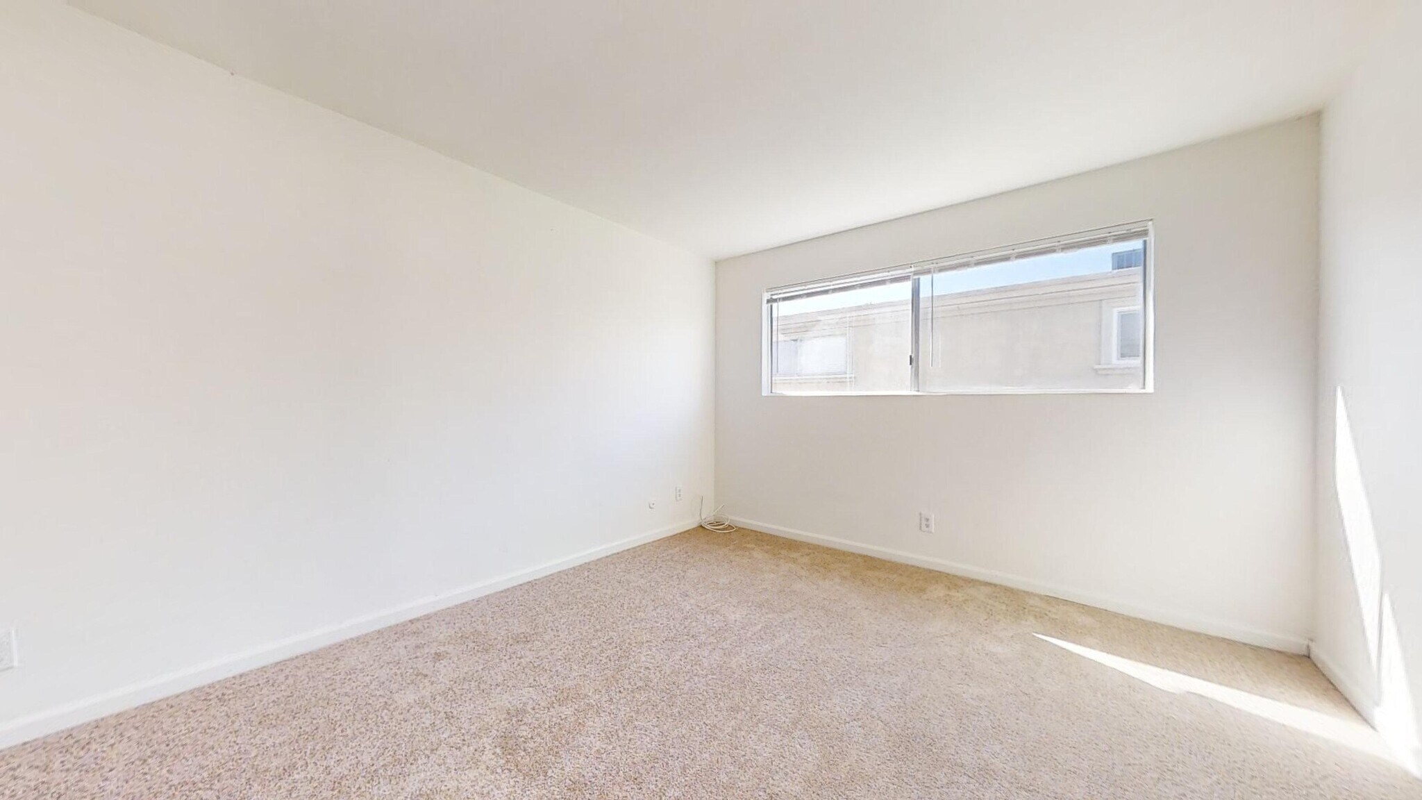 Building Photo - 20235 Cohasset St