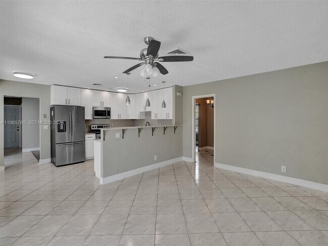 Building Photo - 4330 NW 8th St