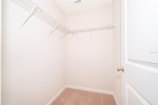 Building Photo - 1941 Summer Serenity Dr