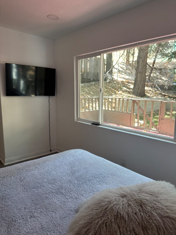 Building Photo - 518 Acacia Dr