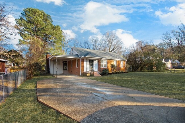 Building Photo - Newly Renovated 3BR/1B home in Whitehaven