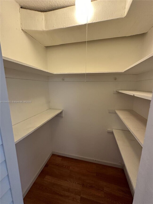 Building Photo - 8107 SW 72nd Ave