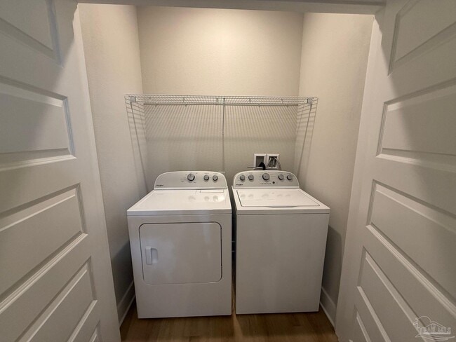 Building Photo - 3209 Damon Dr