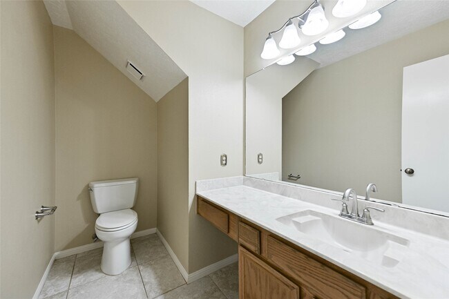 Building Photo - 2507 Foxden Dr