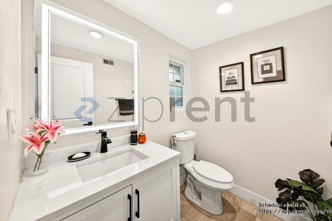 Building Photo - 19700 Blythe St