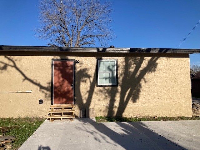 Unit B Rear Door - 714 S River St