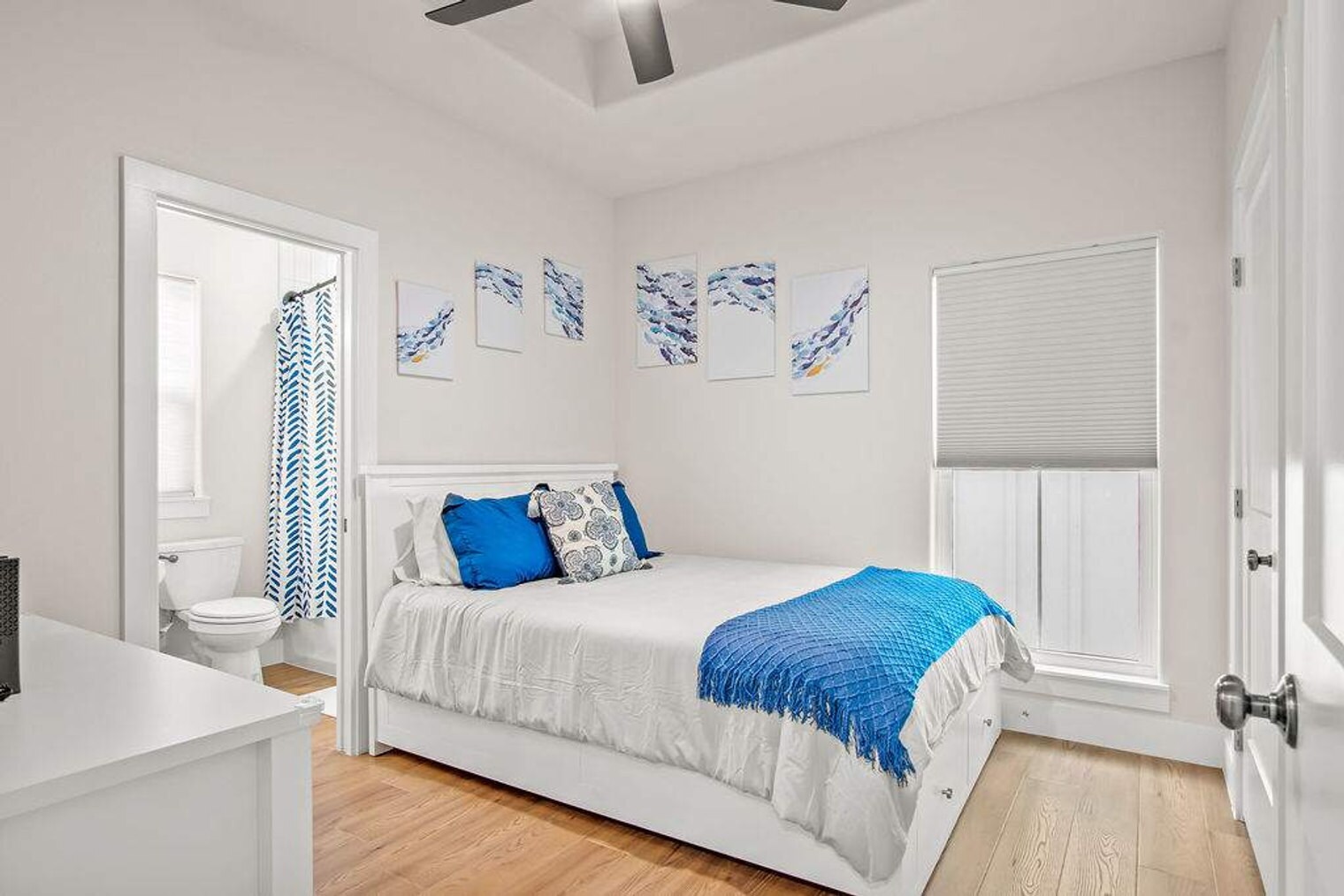 Building Photo - 14943 Leeward Dr