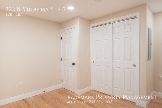 Building Photo - 323 N Mulberry St