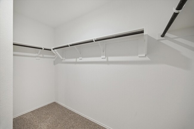 Building Photo - 24725 Mountain Tree Dr